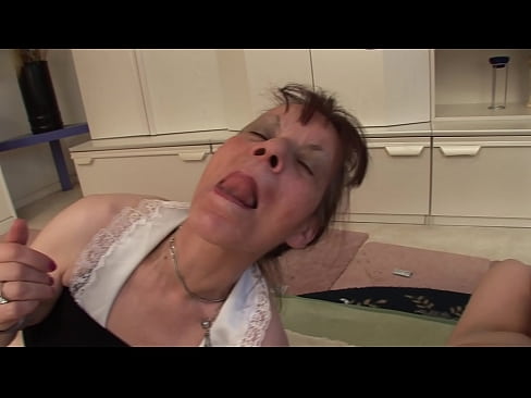 ❤️ İki nənənin və bir babanın üçlü var ️❌ Anal porno bizdə
